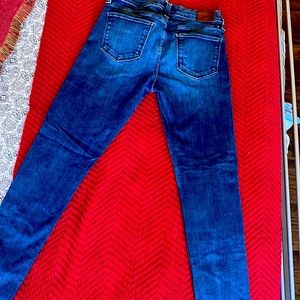 EUC Women Lucky Brand jeans “Brooke skinny” style.